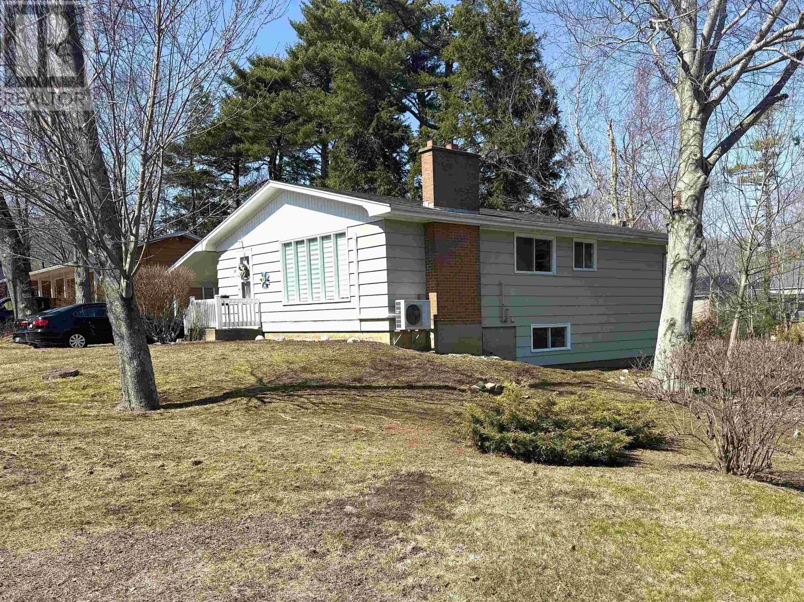 18 Churchill Street - 3