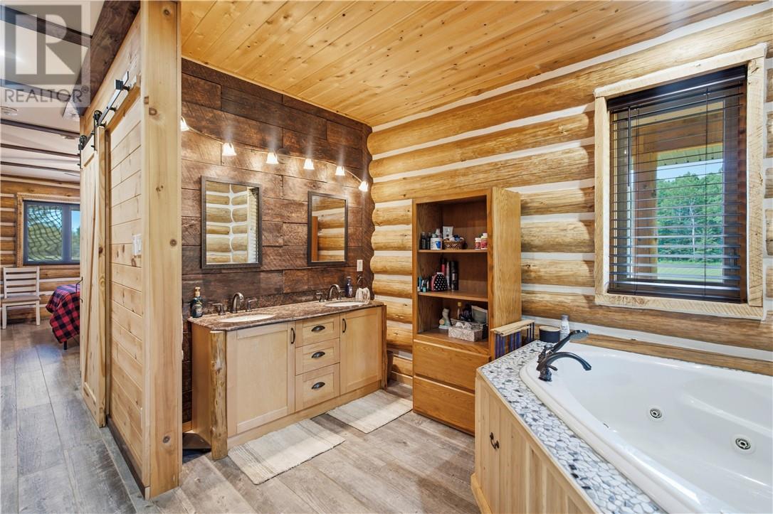 437 MACLEAN Road - 15