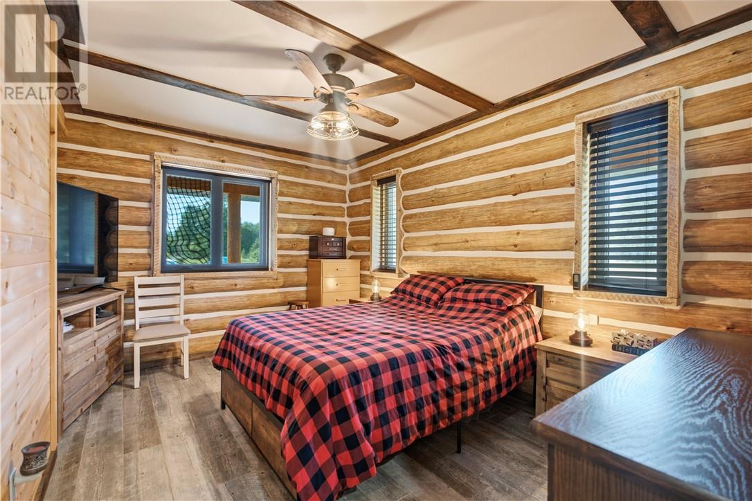 437 MACLEAN Road - 14