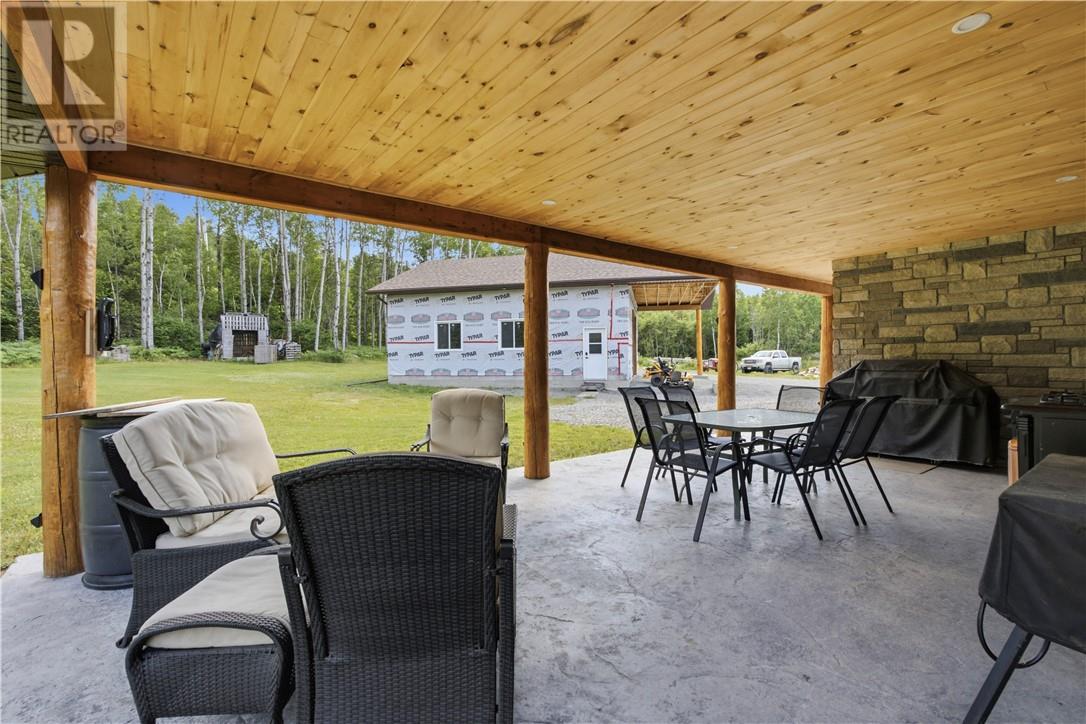 437 MACLEAN Road - 21