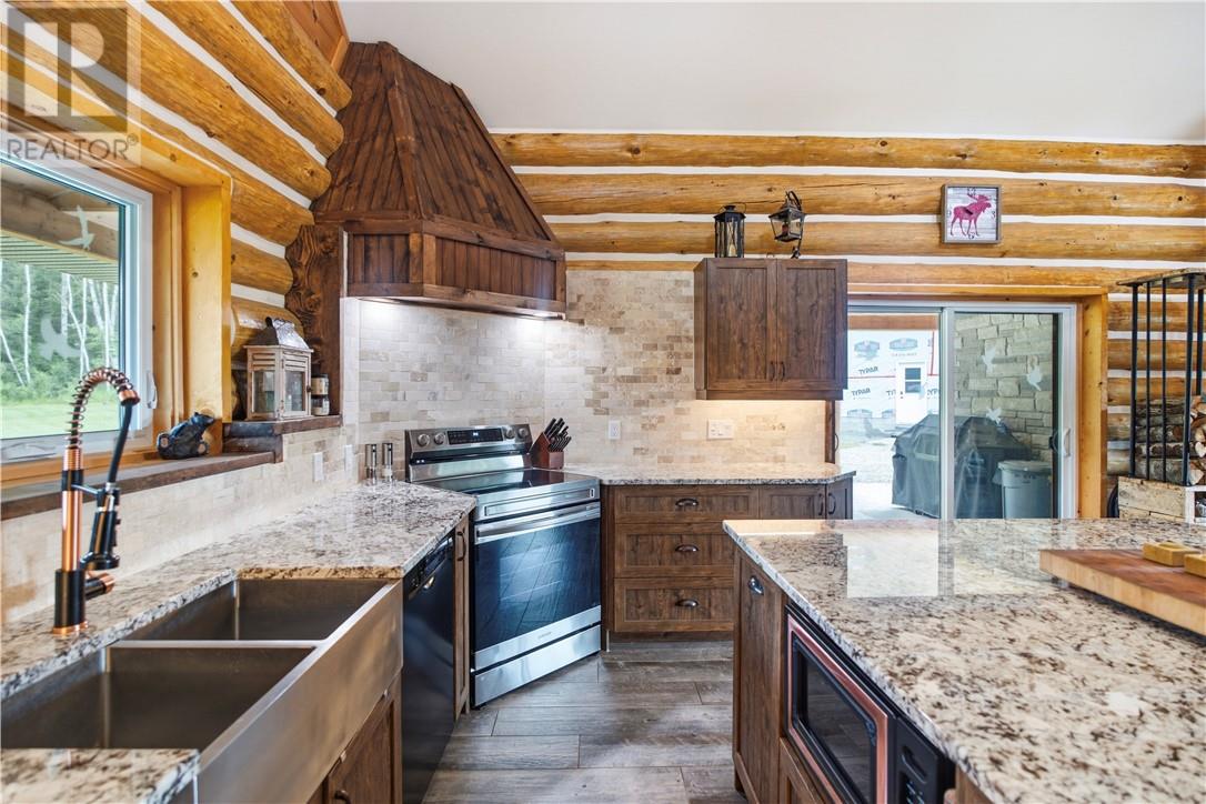 437 MACLEAN Road - 4