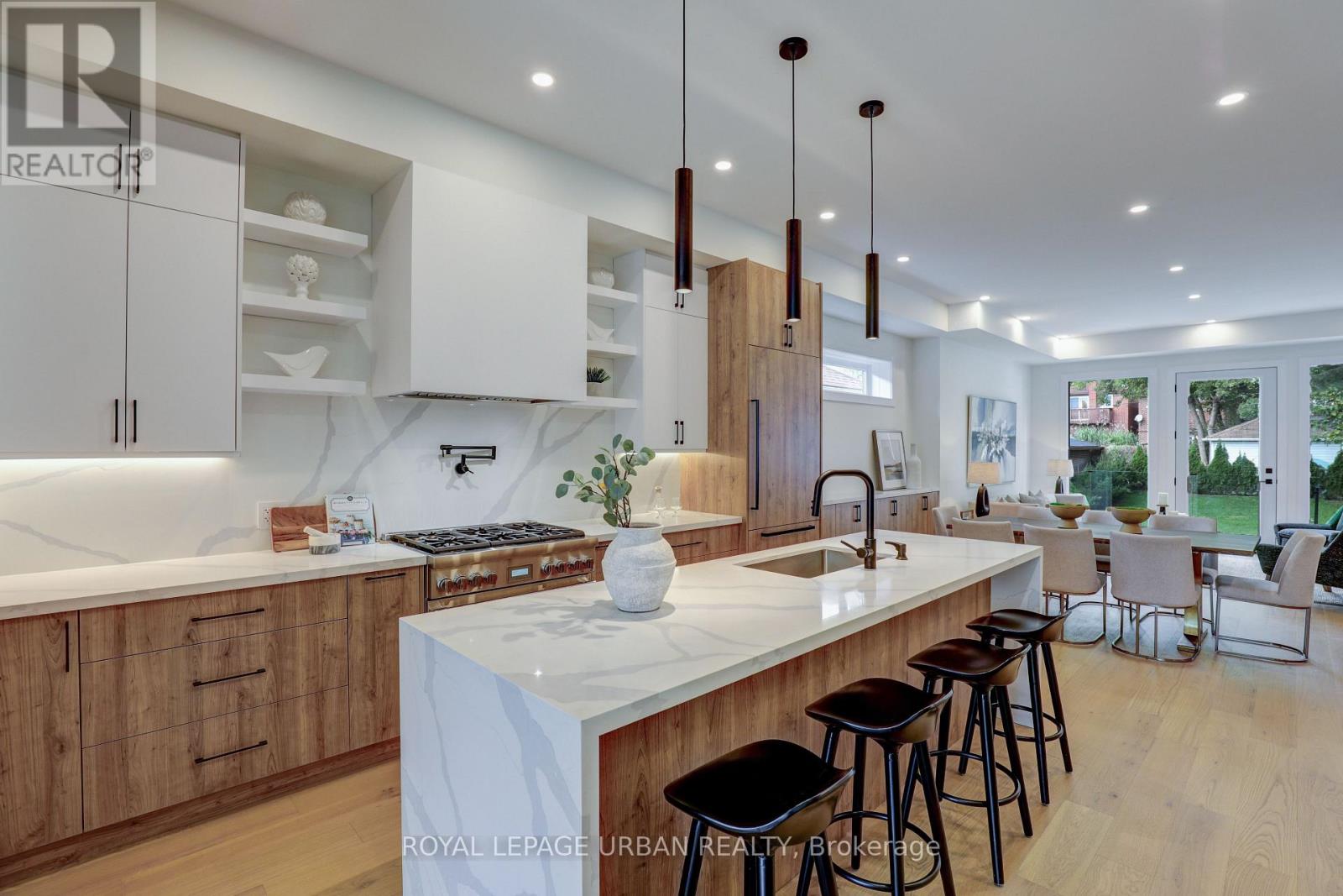 128 FLOYD AVENUE - 10