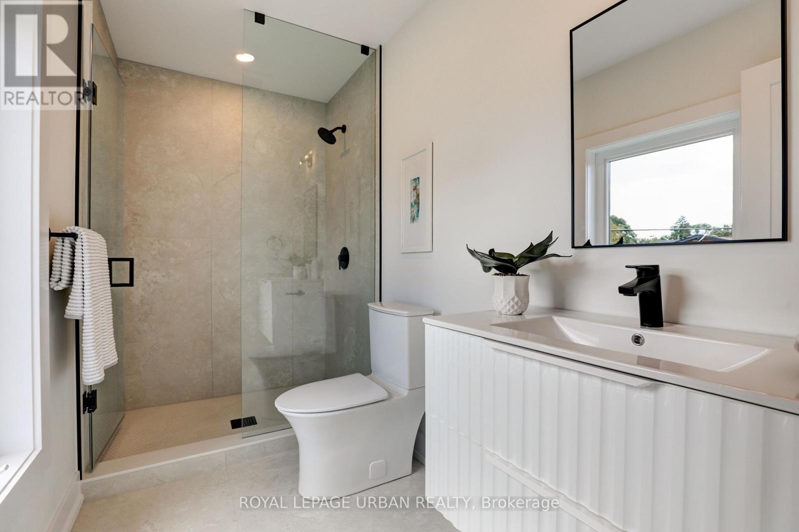 128 FLOYD AVENUE - 22