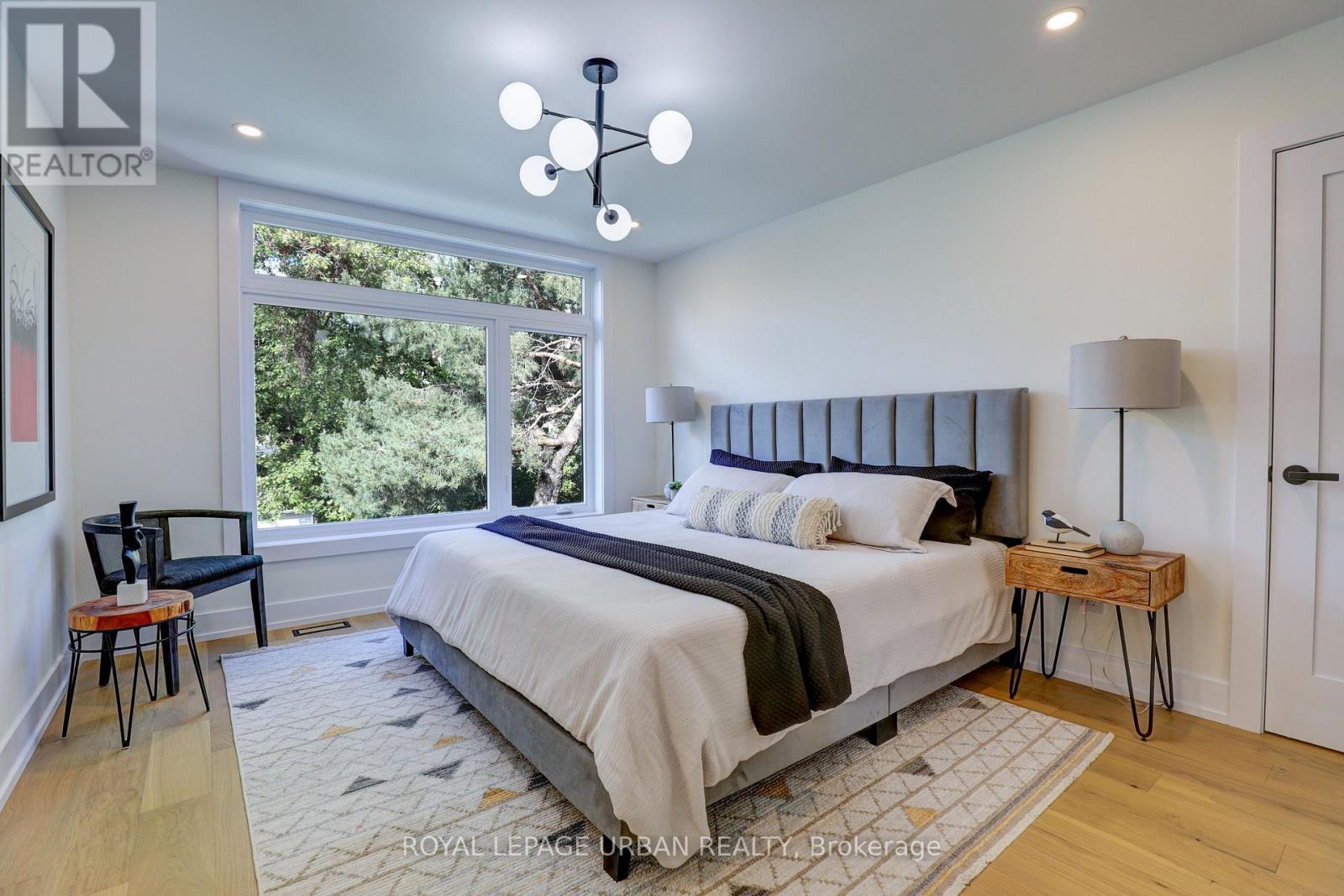 128 FLOYD AVENUE - 25