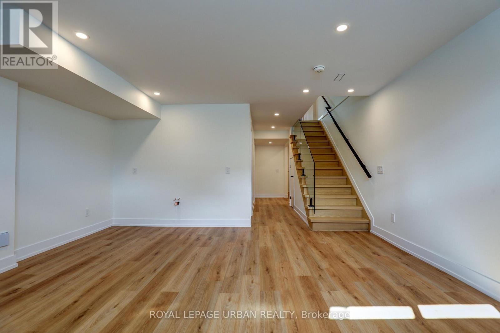 128 FLOYD AVENUE - 29
