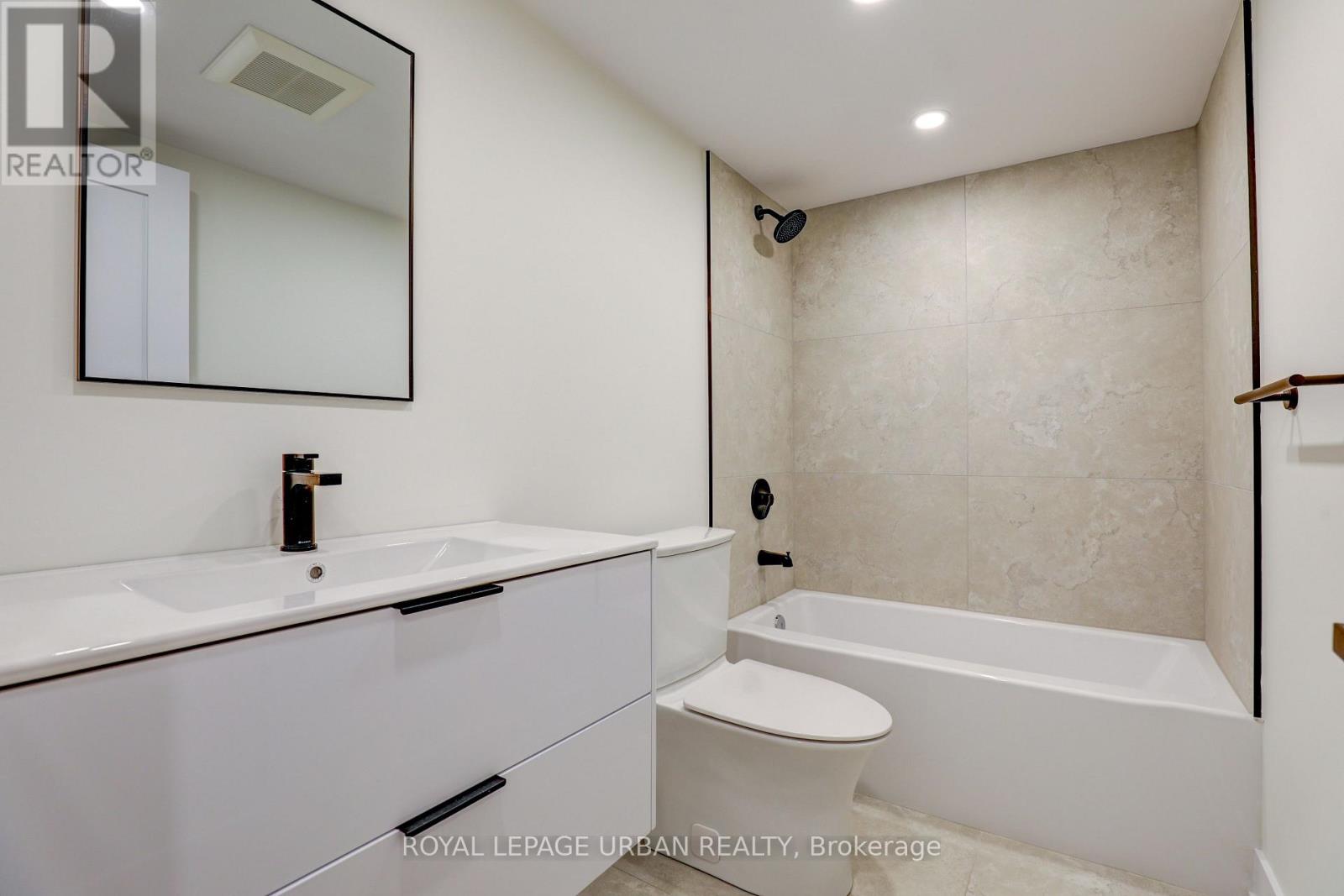 128 FLOYD AVENUE - 30