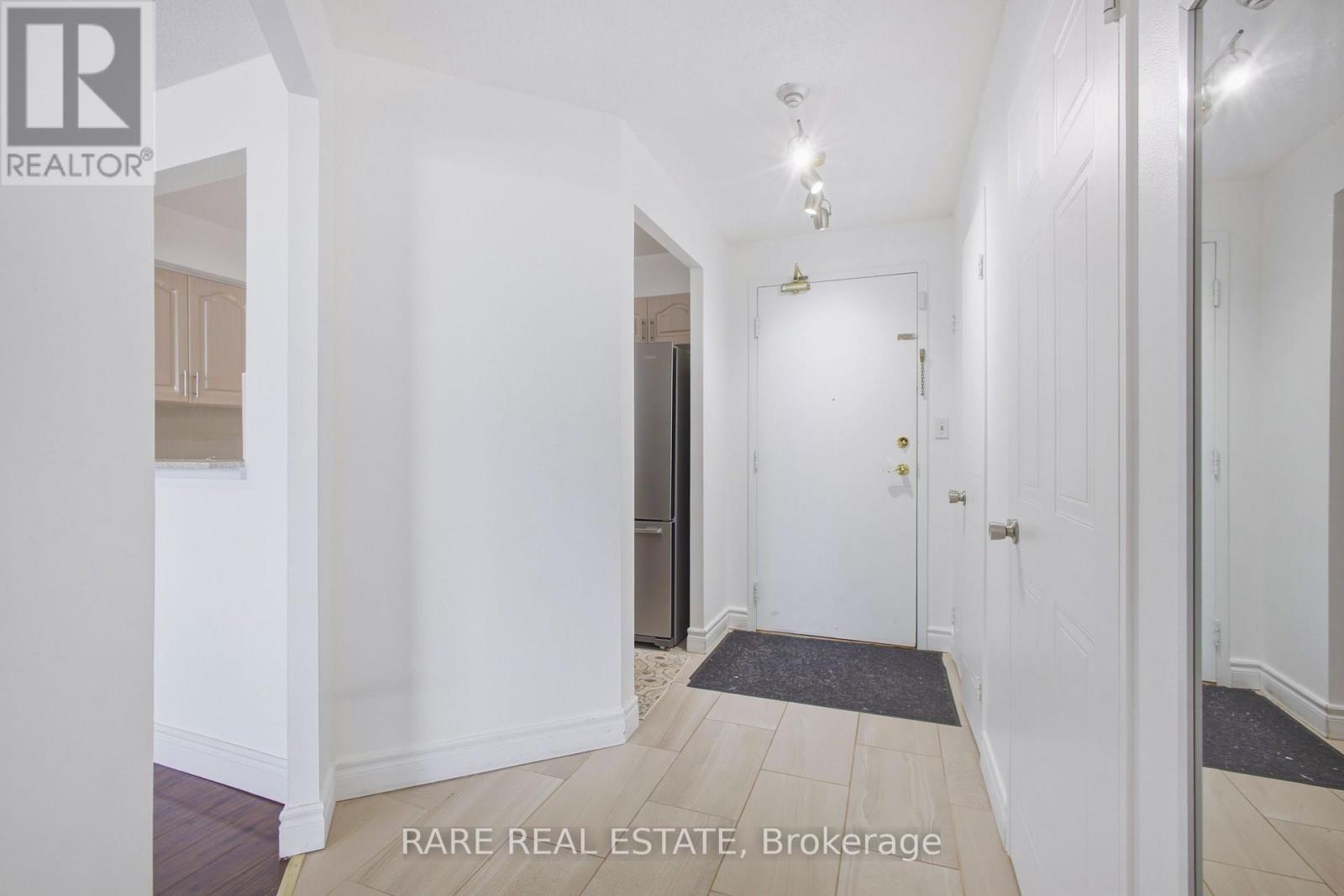 #1807 400 MCLEVIN AVENUE - Image 21