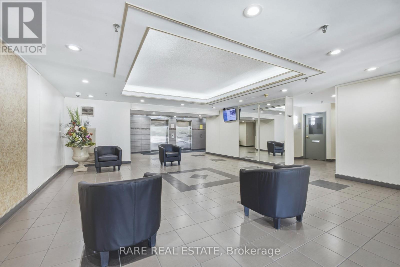 #1807 400 MCLEVIN AVENUE - Image 27