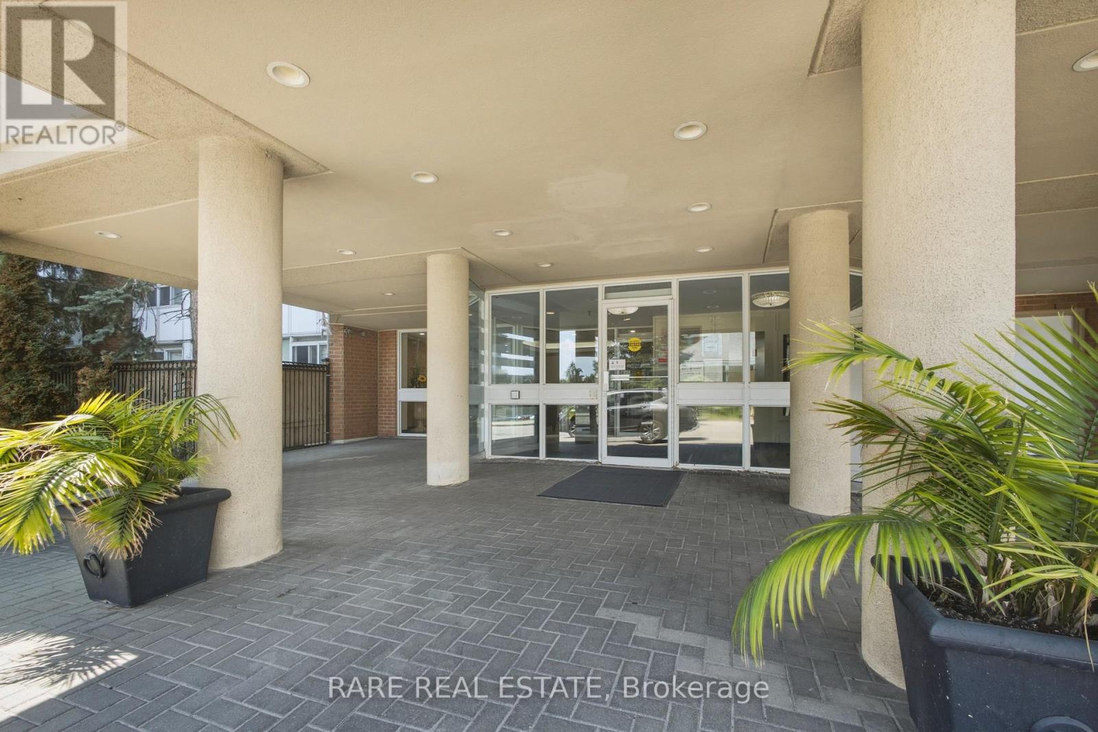 #1807 400 MCLEVIN AVENUE - Image 29