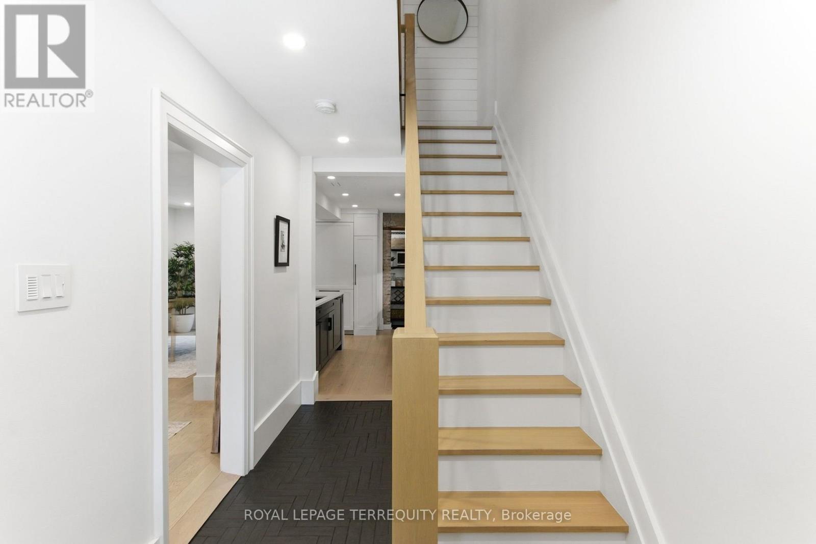 1775 GERRARD STREET E - 2