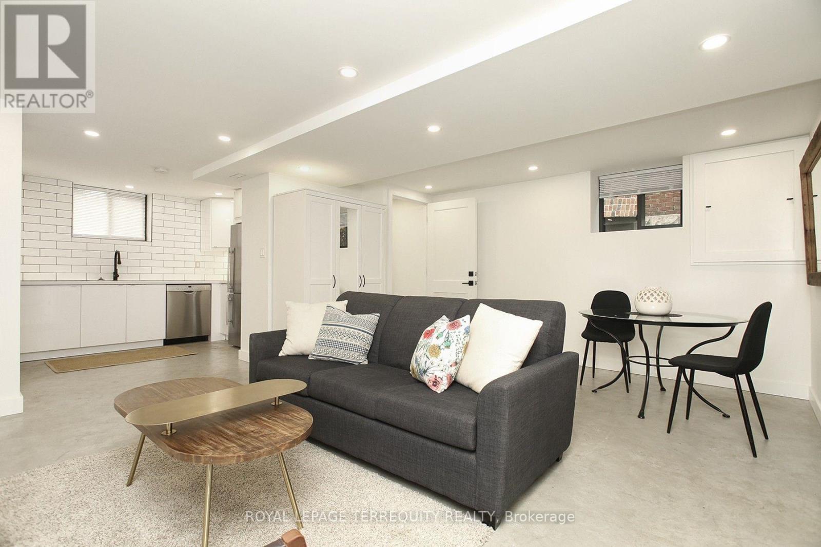 1775 GERRARD STREET E - 35