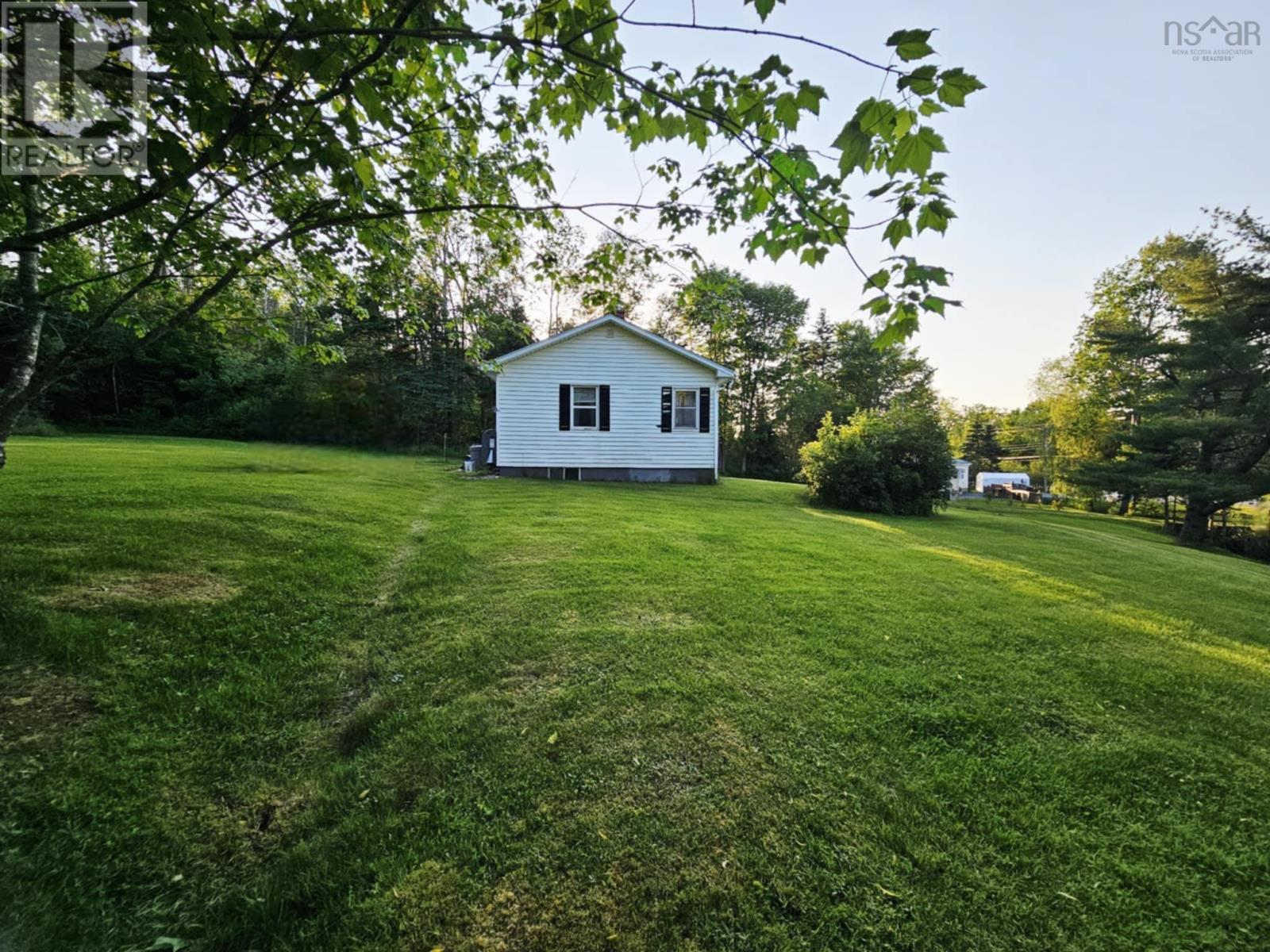 156 Greenfield Road - 9