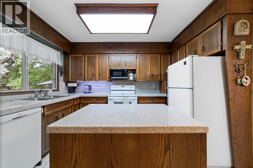 6314 43A Avenue Close - 21