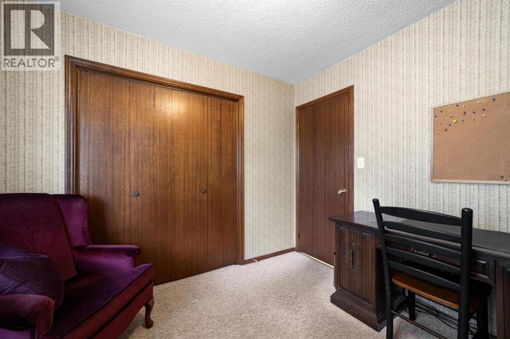 6314 43A Avenue Close - 24