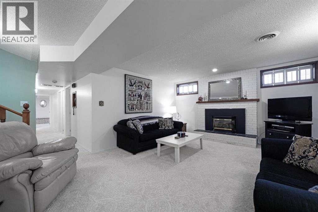 6314 43A Avenue Close - 32