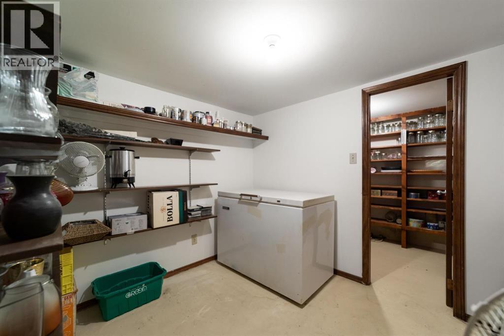 6314 43A Avenue Close - 34