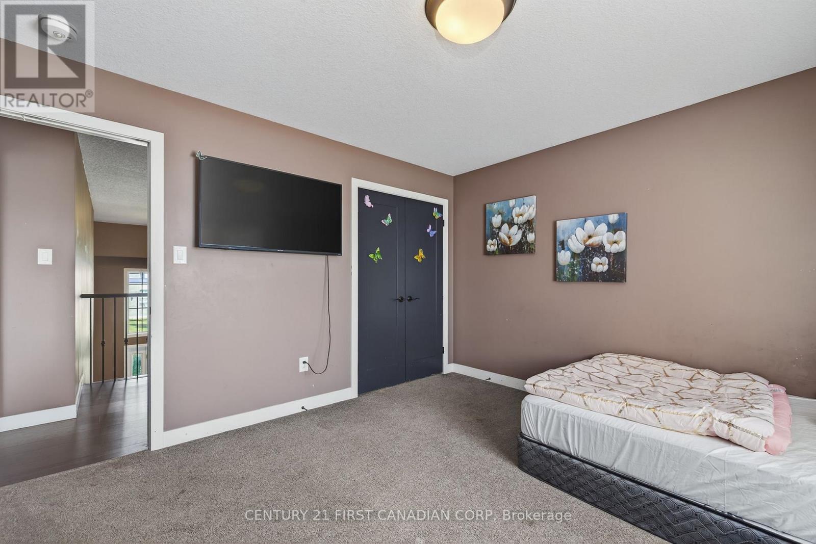 703 ZAIFMAN CIRCLE - 28