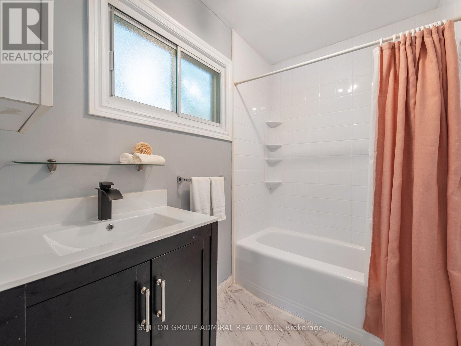 52 SIR BEDEVERE PLACE - Image 20