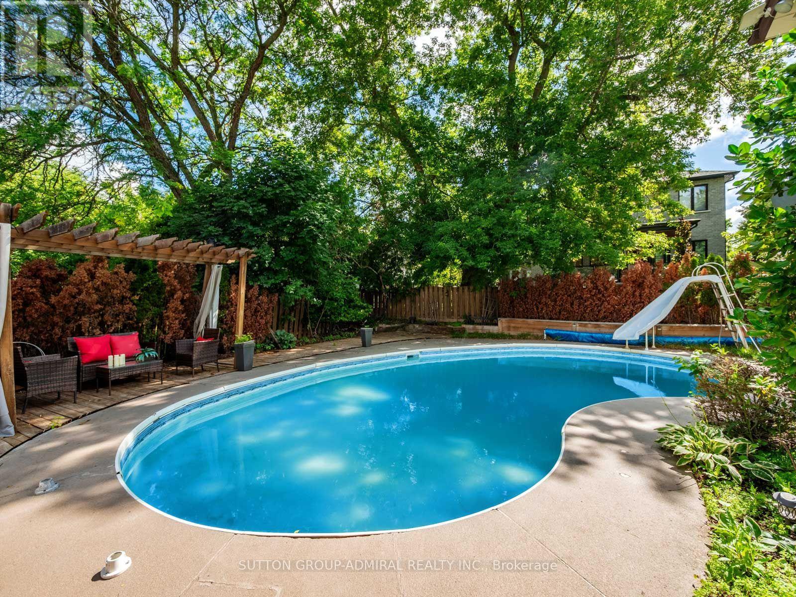52 SIR BEDEVERE PLACE - Image 36