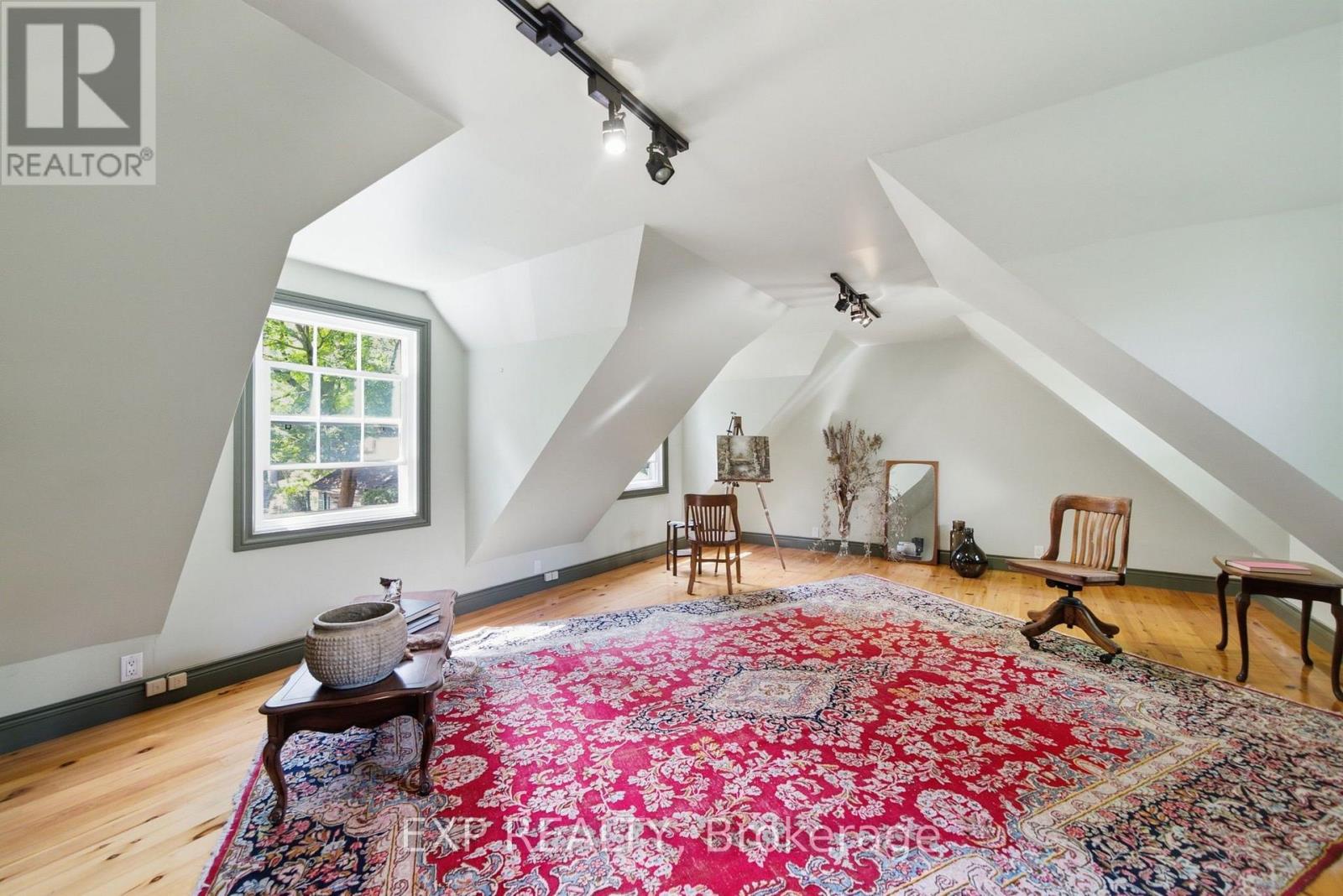 59 ROSEVIEW AVENUE - Image 24