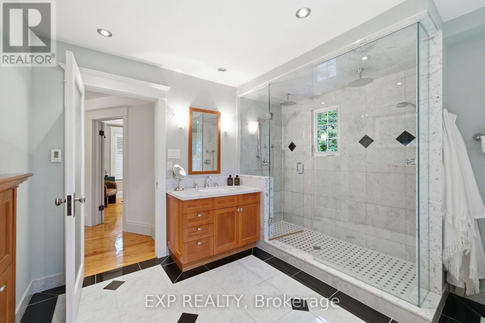 59 ROSEVIEW AVENUE - Image 30