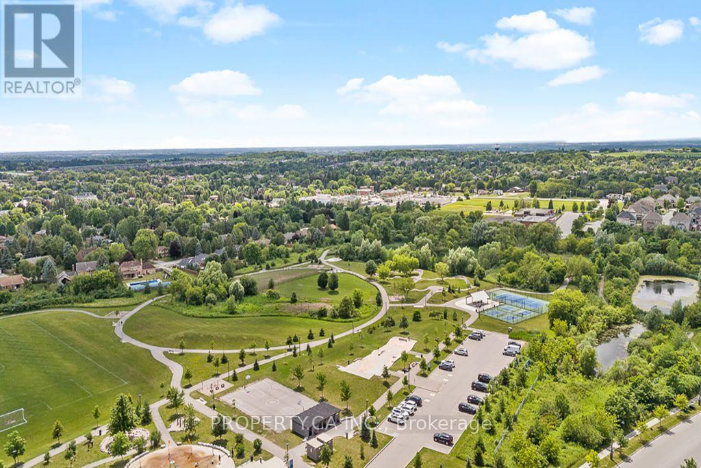 81 PARKHEIGHTS TRAIL - Image 35