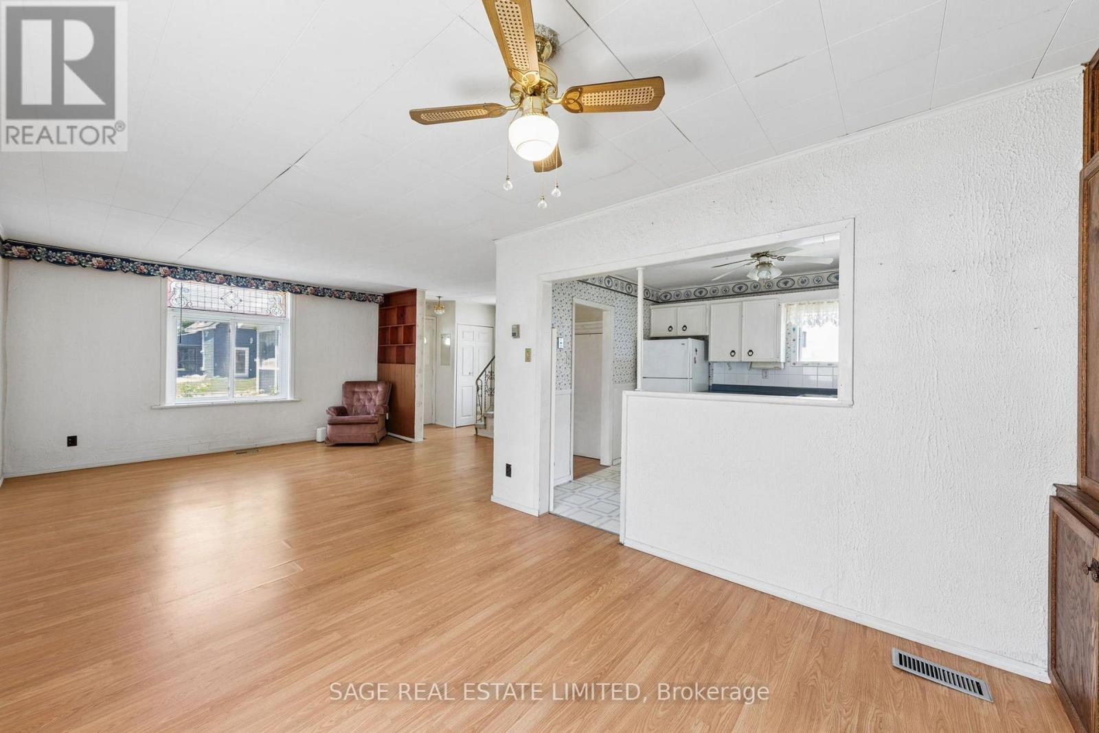 369 QUEEN STREET - 12