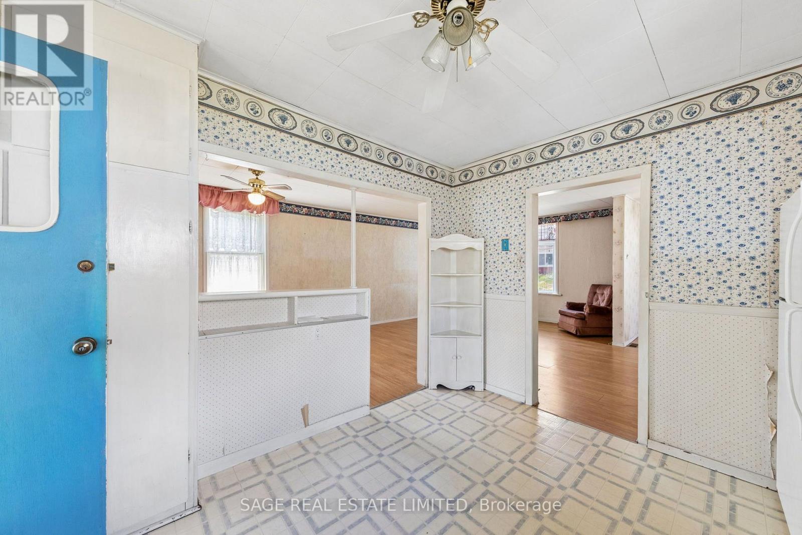 369 QUEEN STREET - 15