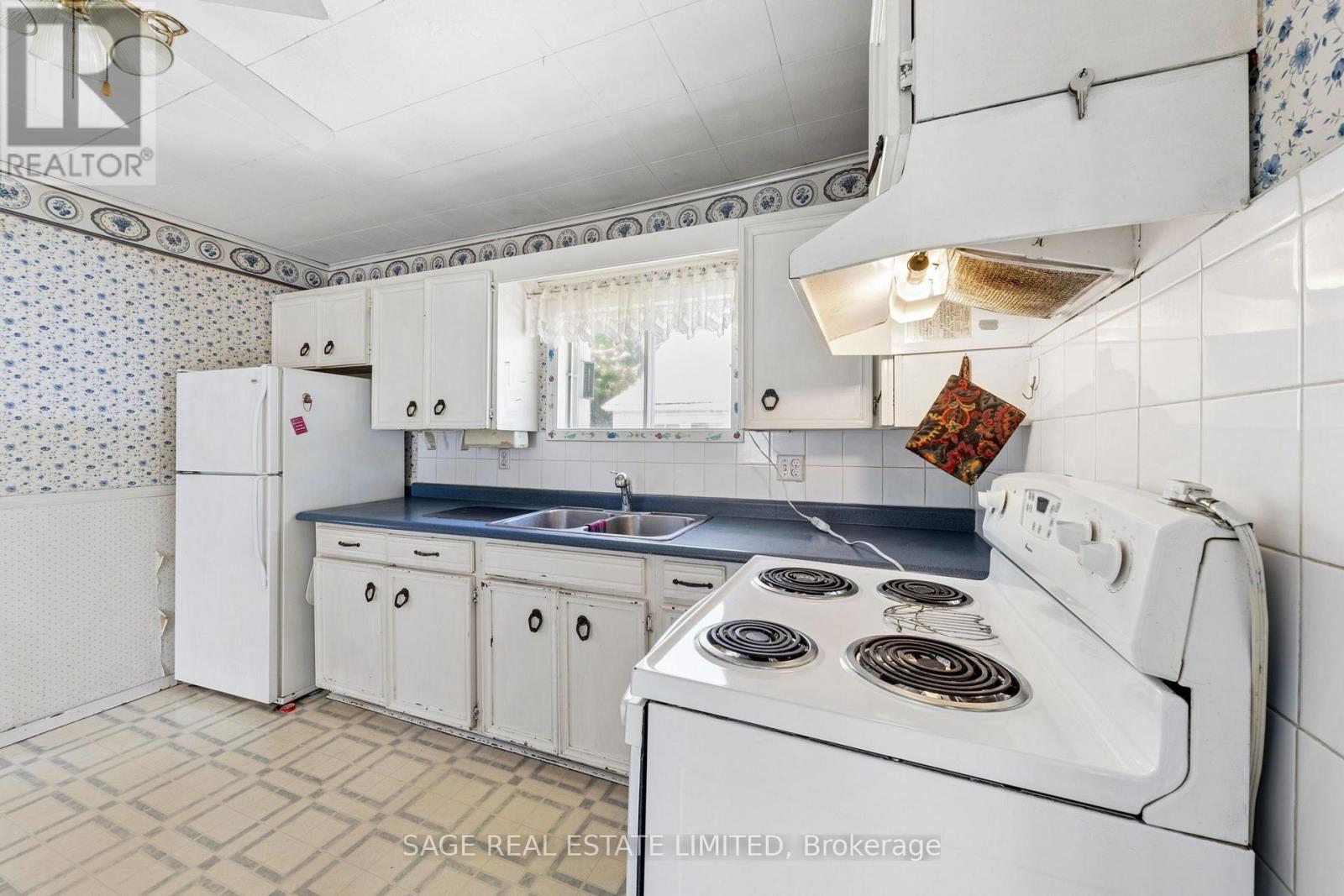369 QUEEN STREET - 16