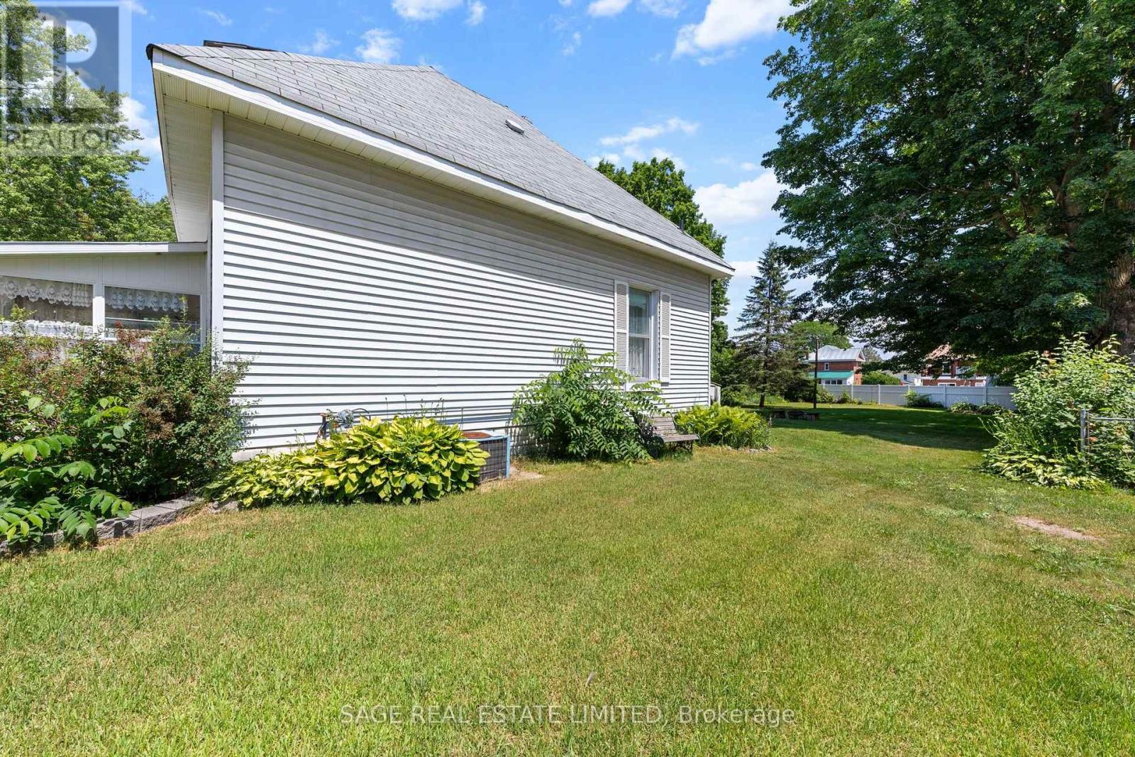 369 QUEEN STREET - 24