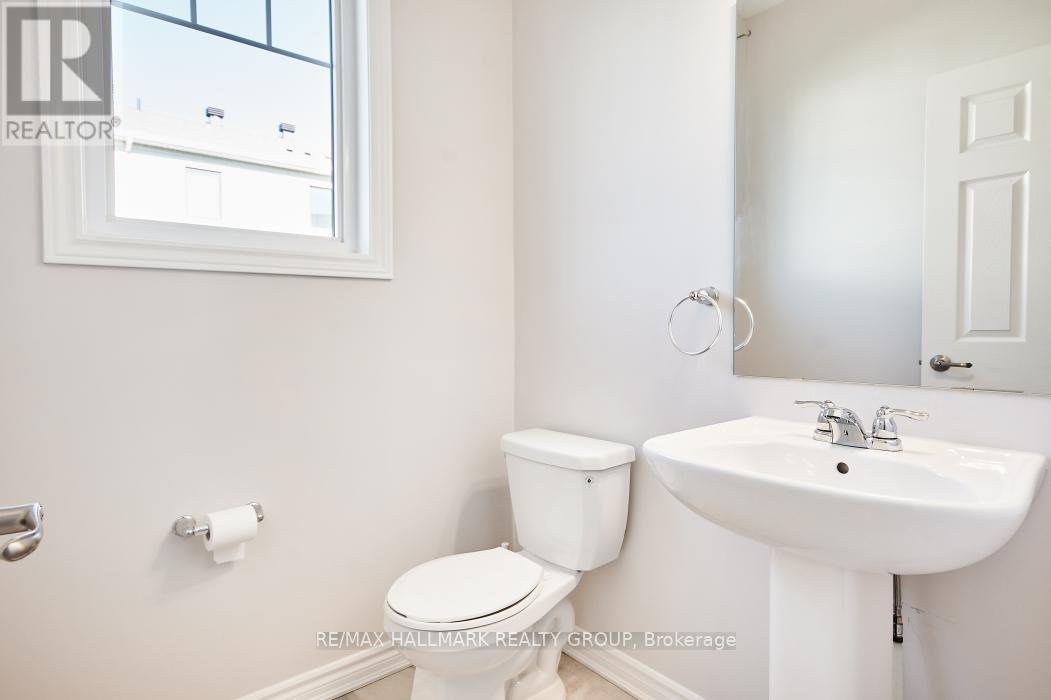 221 MERAK WAY, Ottawa. Luxury613. By Peter Sagos - Image 18