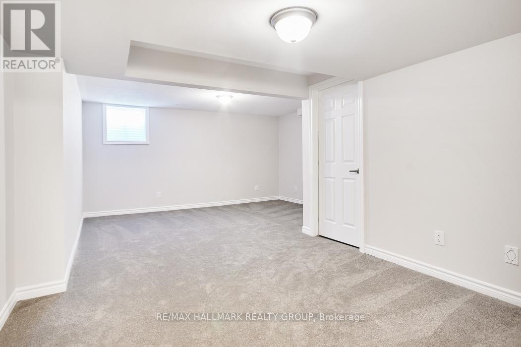 221 MERAK WAY, Ottawa. Luxury613. By Peter Sagos - Image 32