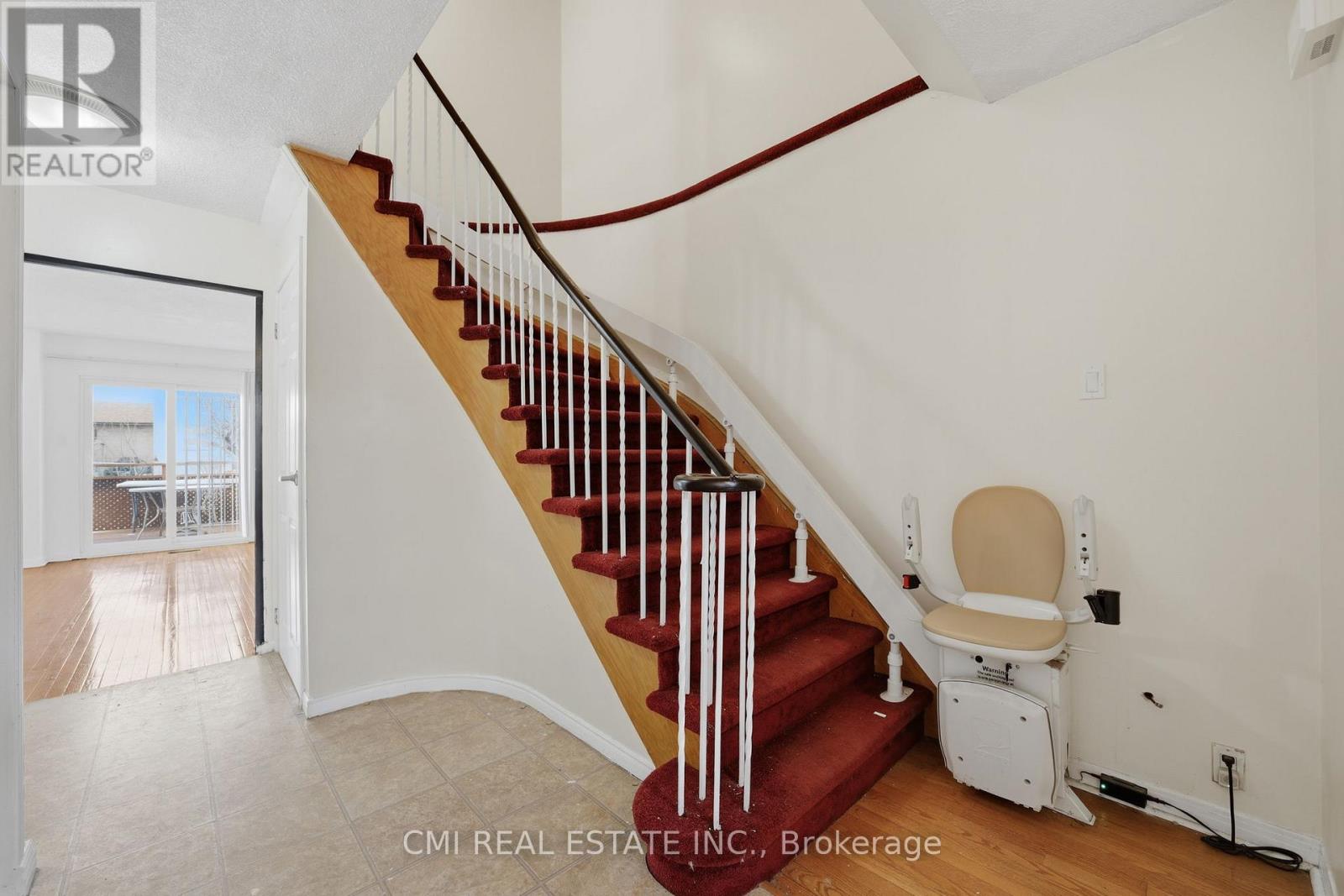 40 GLEN HOLLOW AVENUE - 19