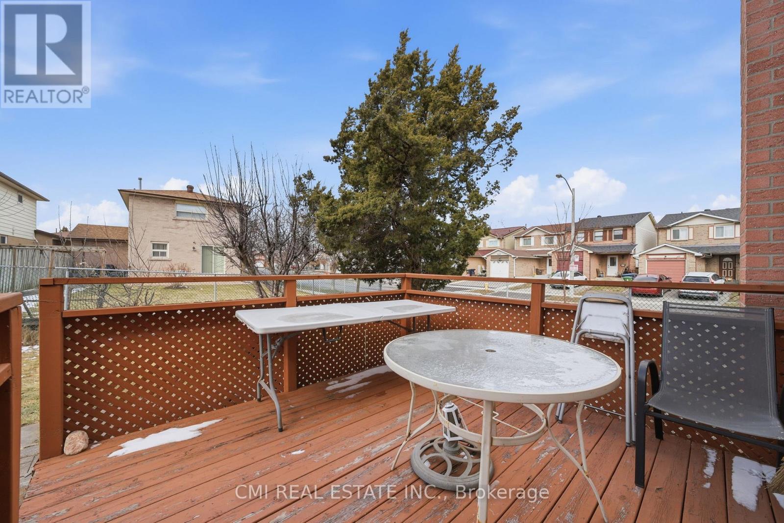 40 GLEN HOLLOW AVENUE - 38