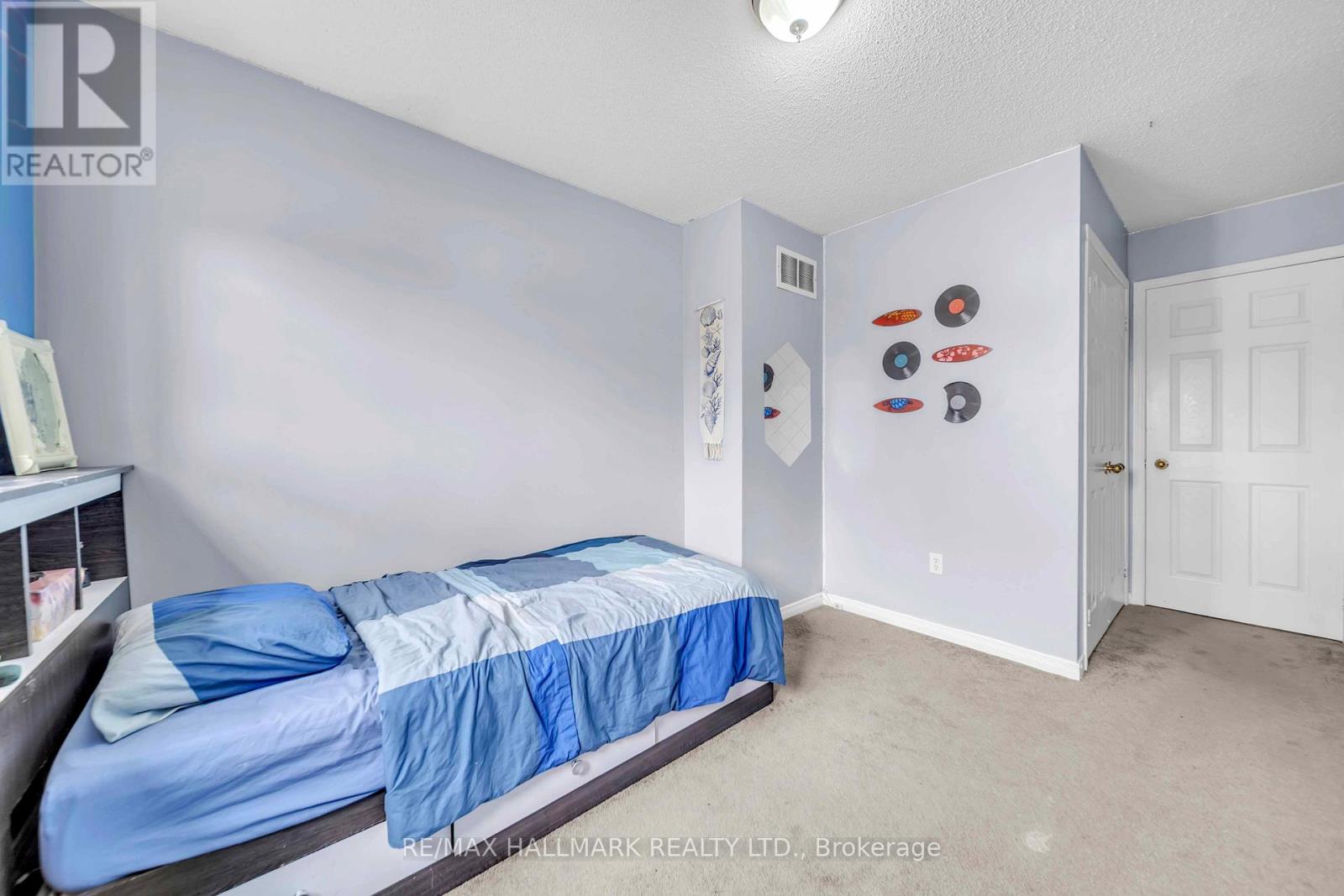 96 OLYMPIA CRESCENT - 14