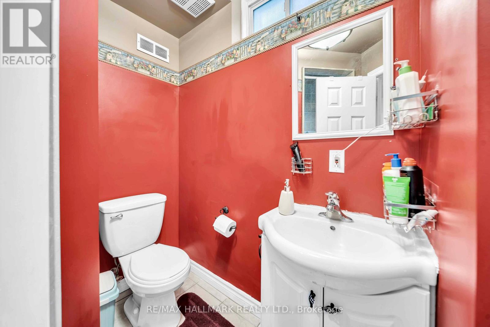 96 OLYMPIA CRESCENT - 21
