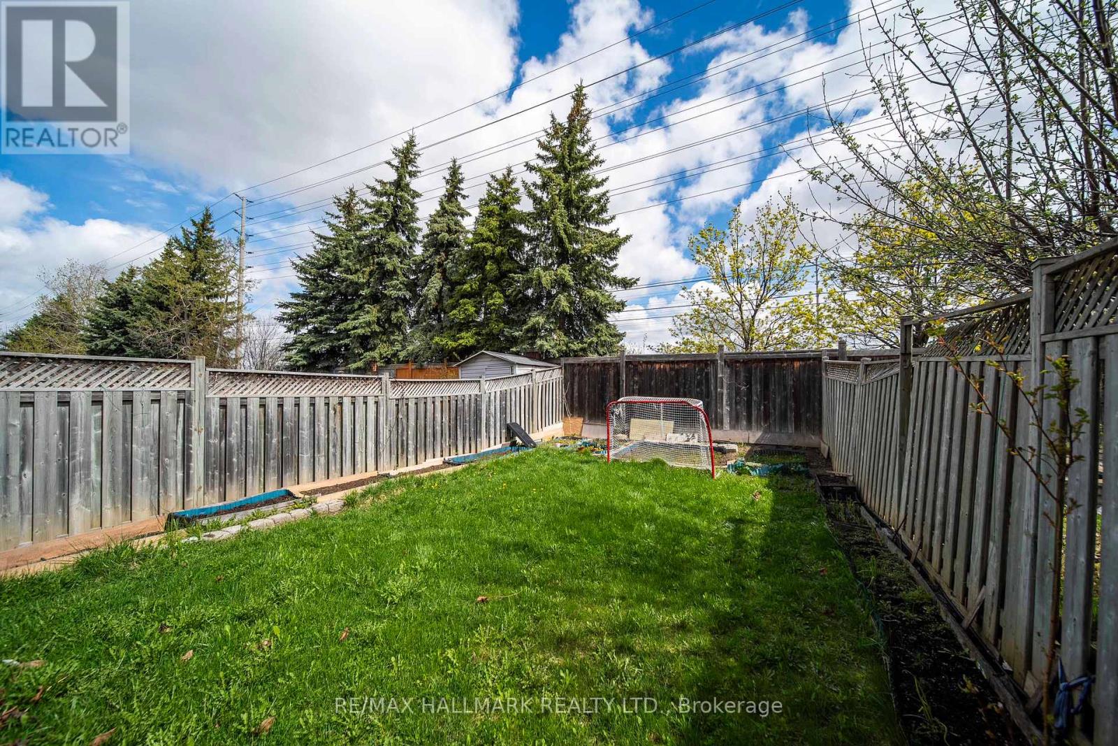 96 OLYMPIA CRESCENT - 25