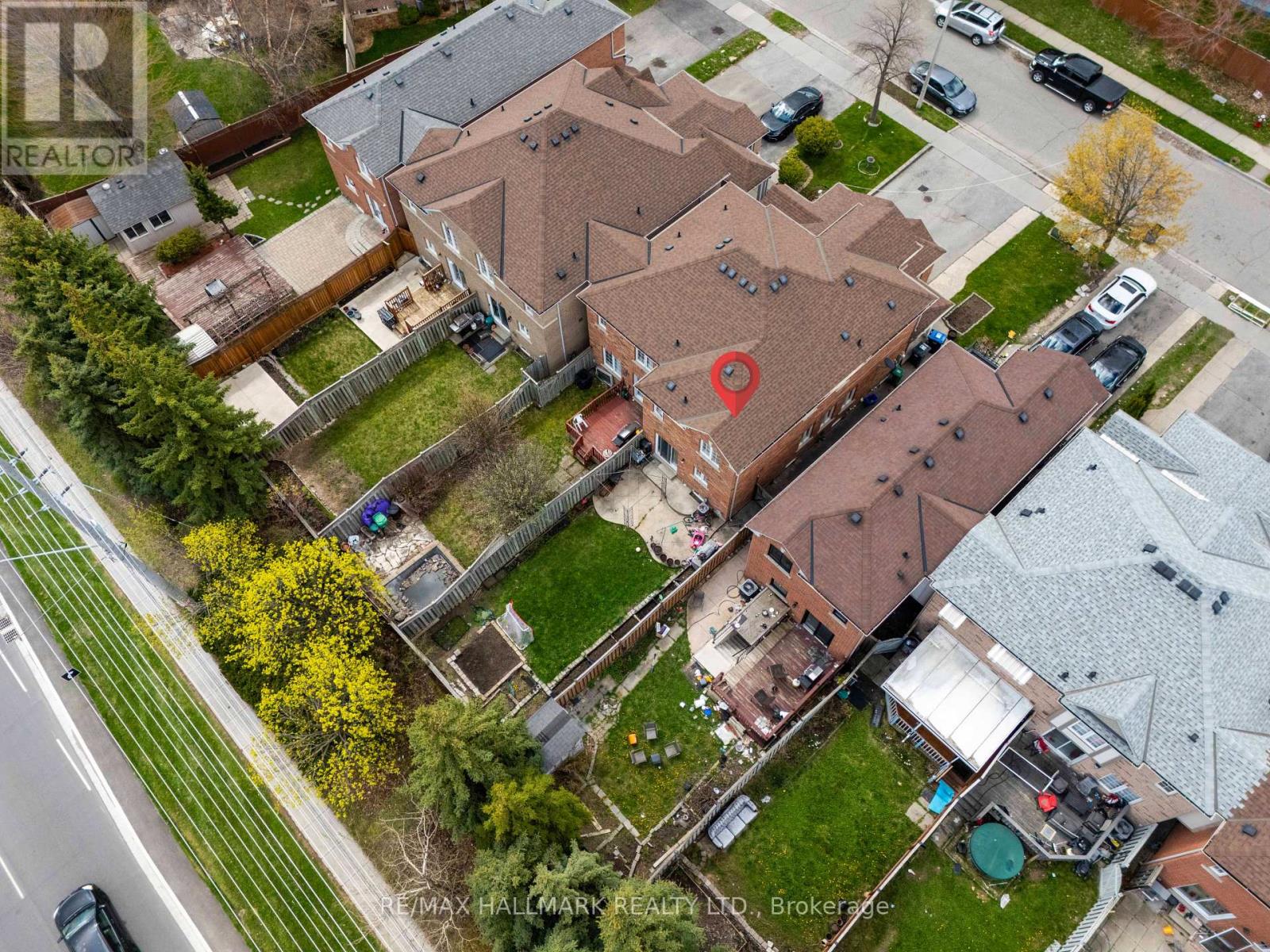 96 OLYMPIA CRESCENT - 26
