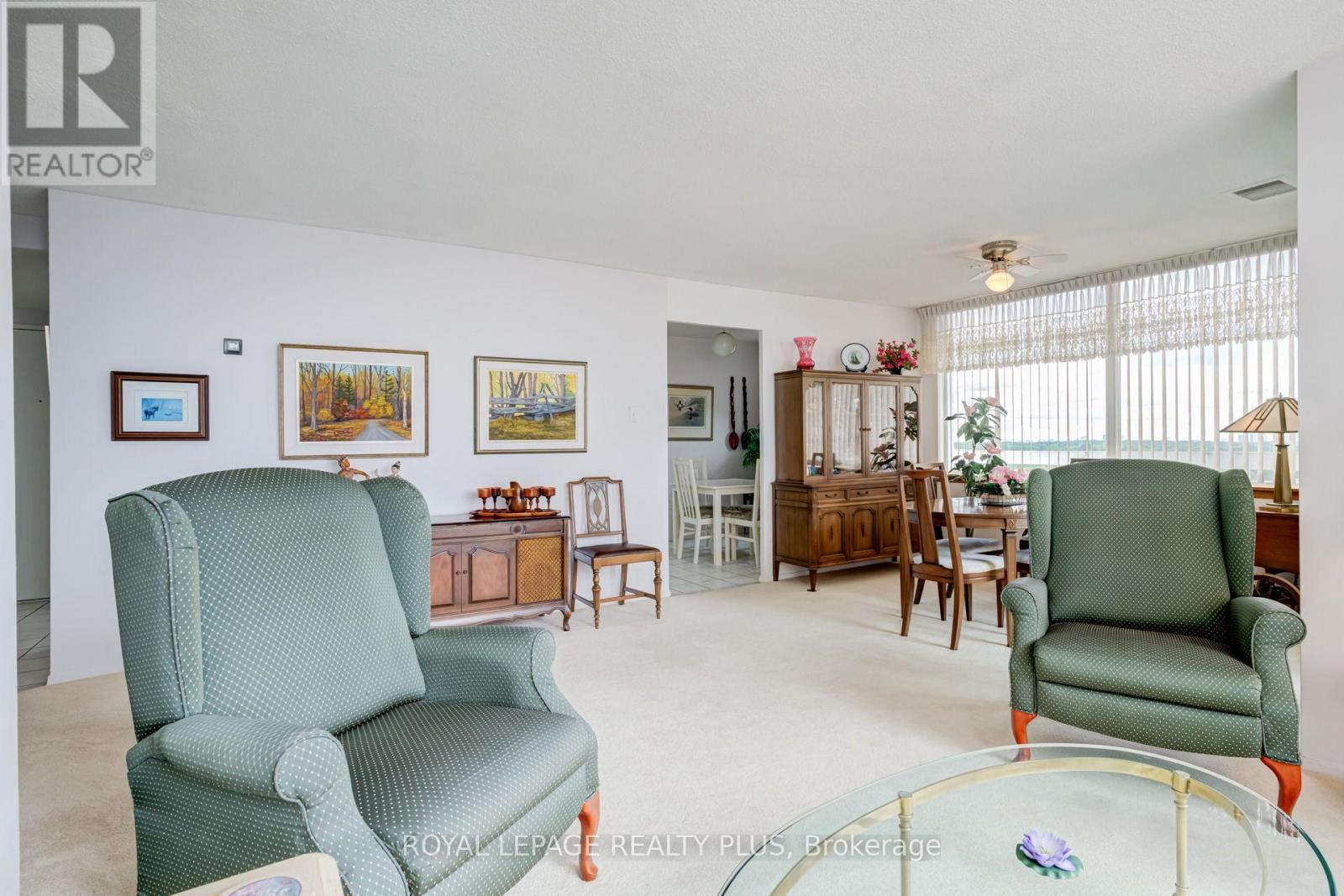 #PH 4 39 STAVEBANK ROAD N - 15