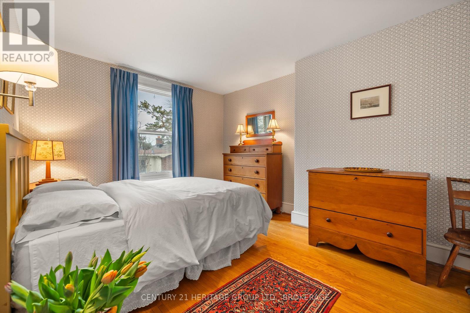25 WELLINGTON STREET - 39