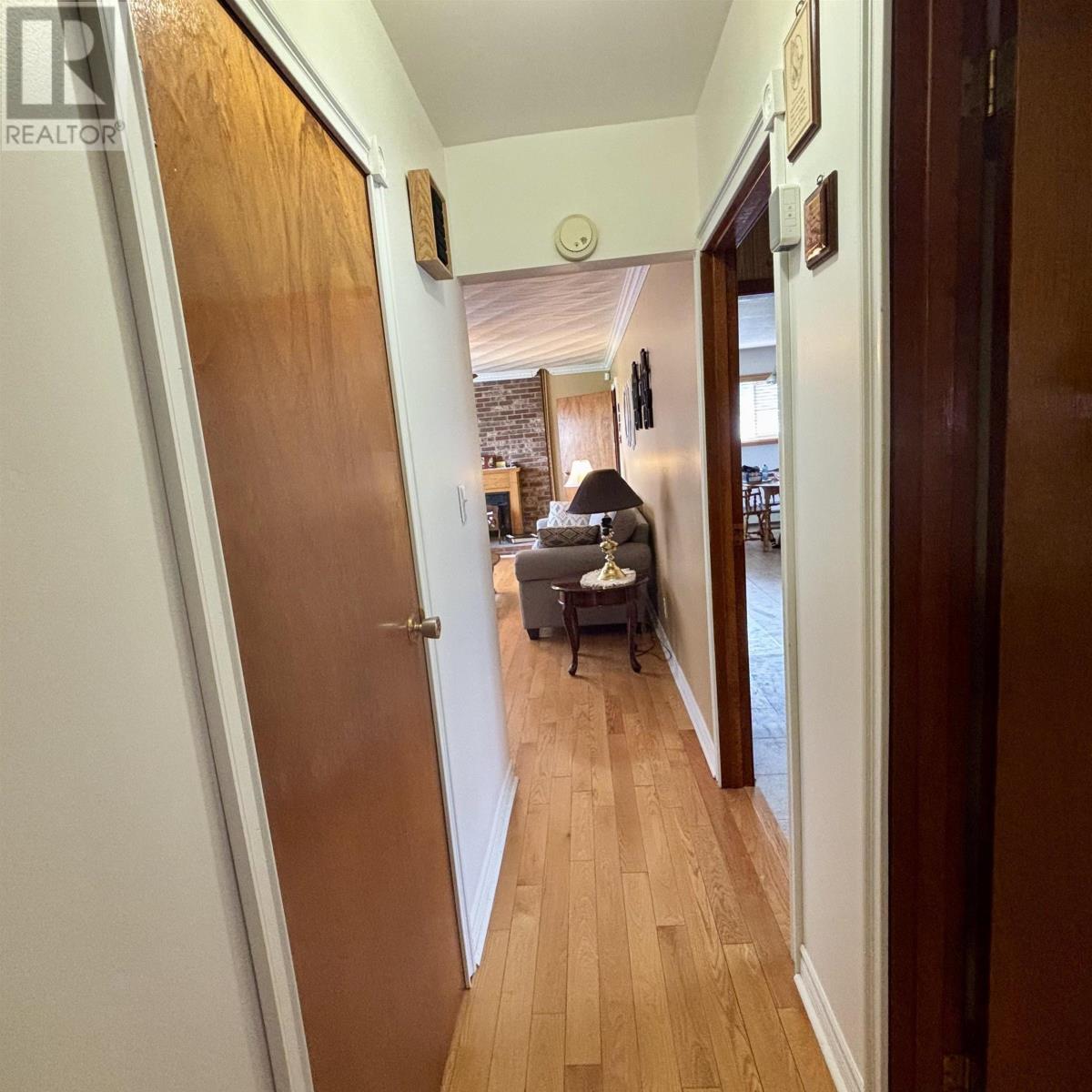 654 Mahon Street - 23
