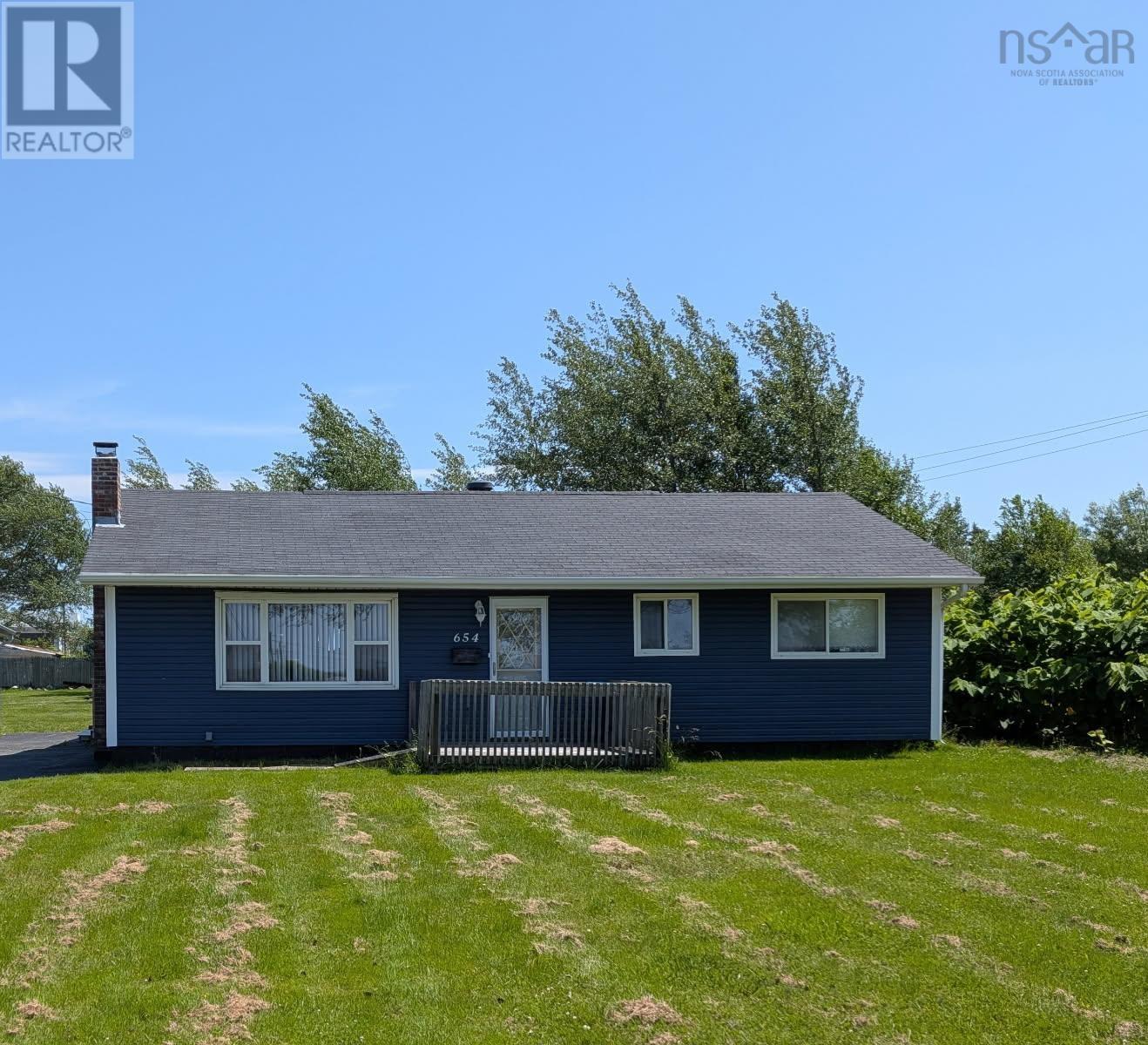 654 Mahon Street - 1