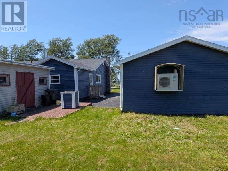 654 Mahon Street - 4