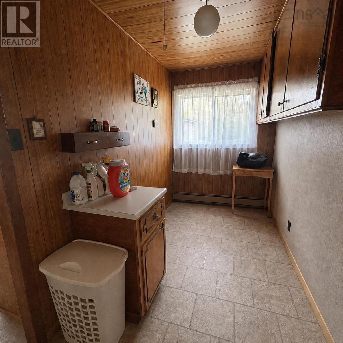 654 Mahon Street - 24