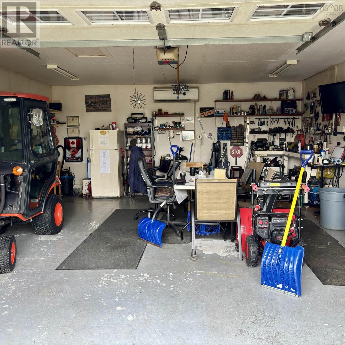 654 Mahon Street - 6