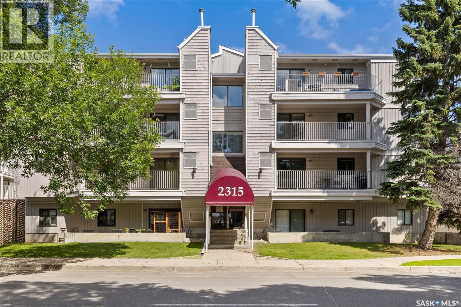 #114 2315 McIntyre STREET - 1