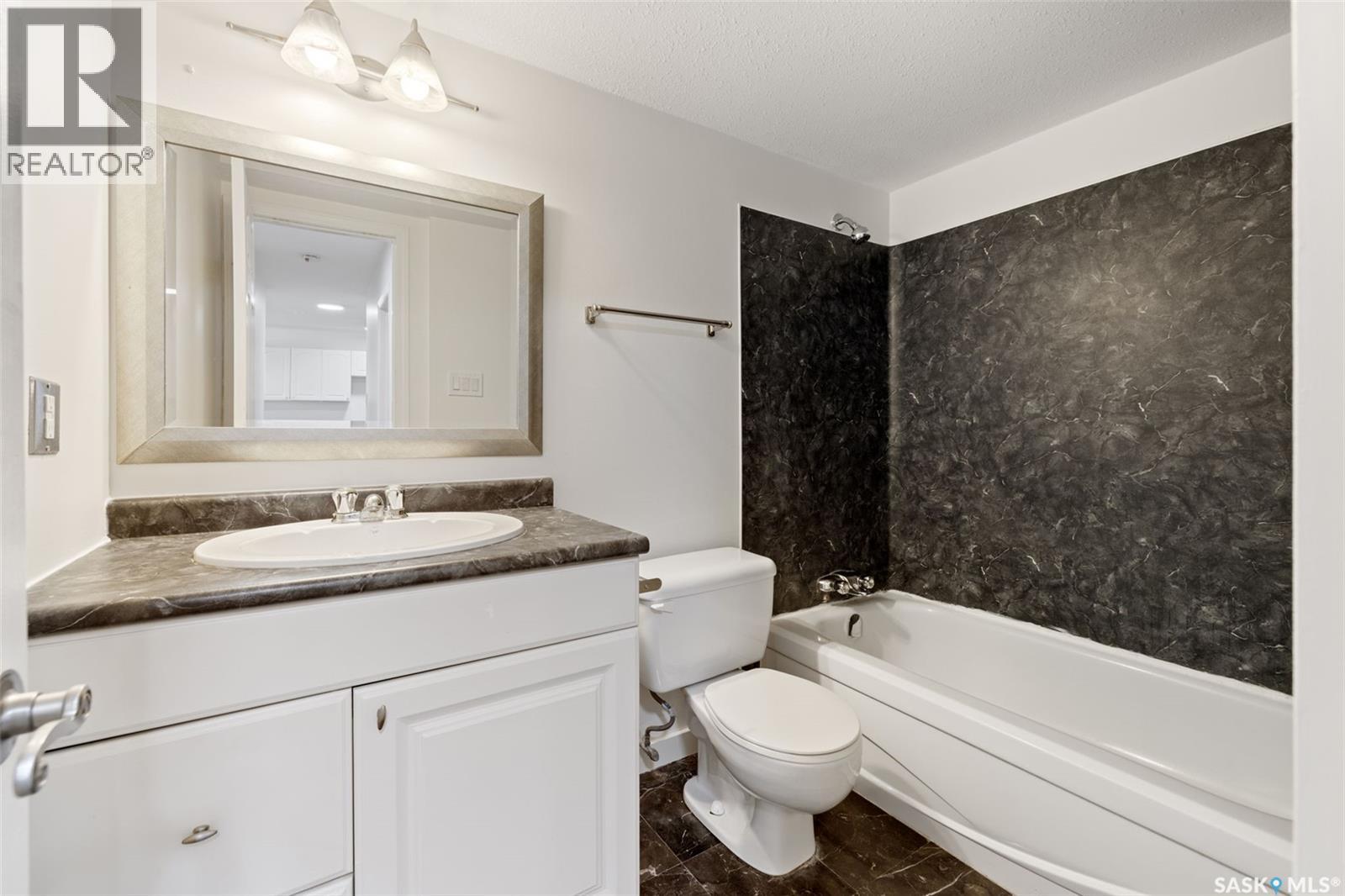 #114 2315 McIntyre STREET - 14