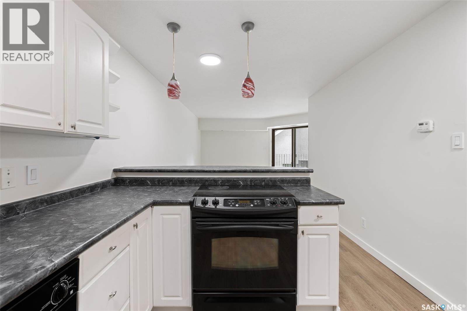 #114 2315 McIntyre STREET - 5
