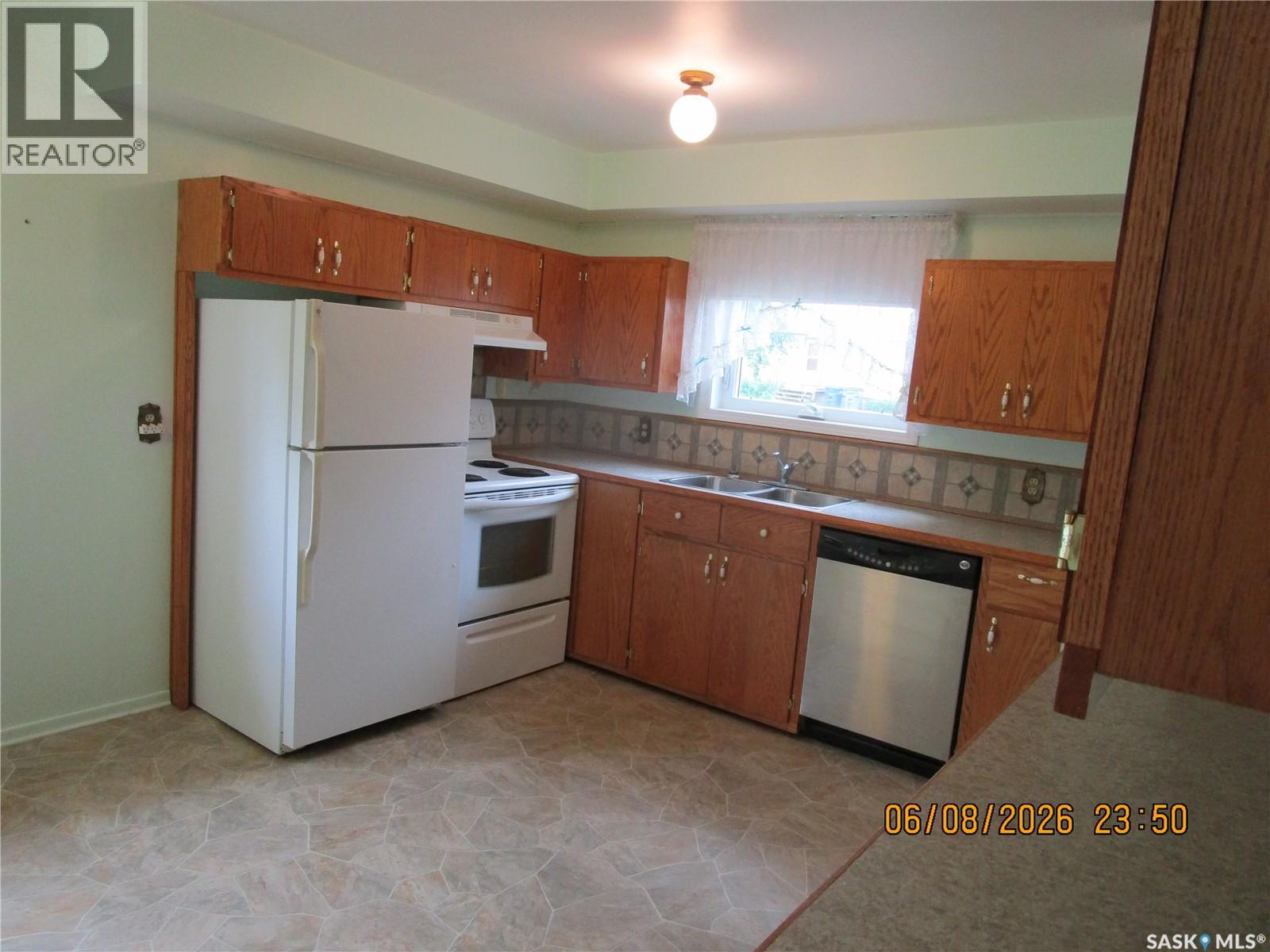 508 6th AVENUE W - 10
