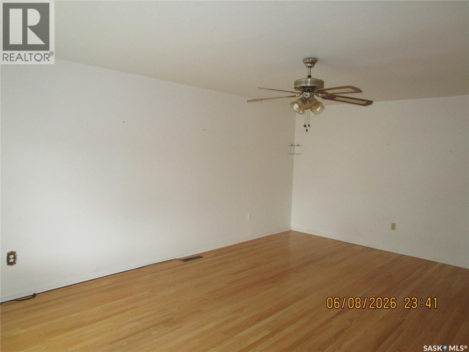 508 6th AVENUE W - 12